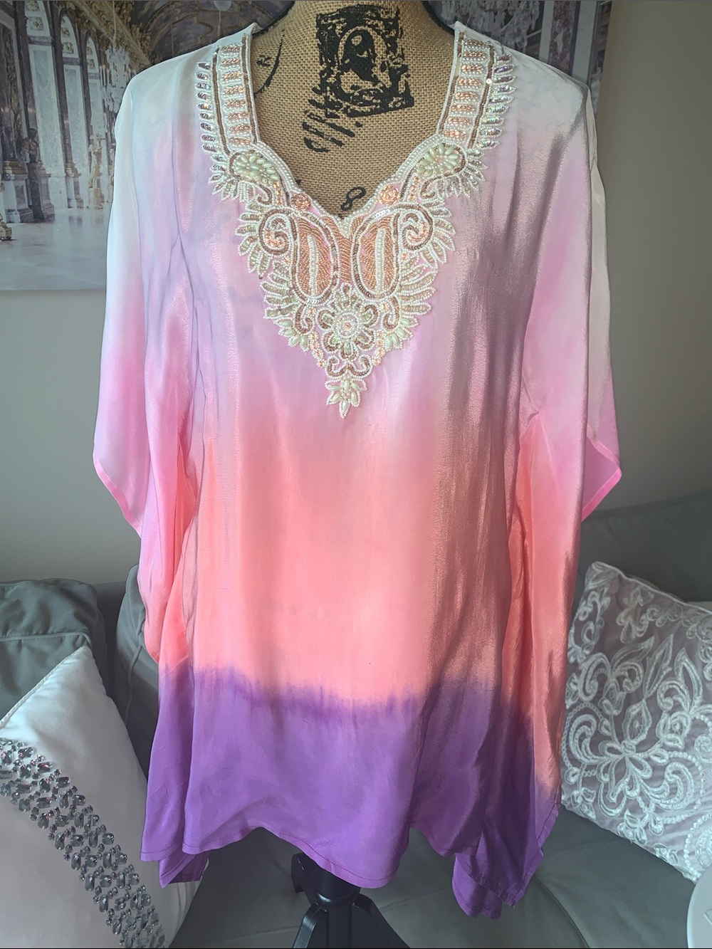 NWOT Embroidered Ombre V-Neck Tunic Top - Pink to Purple